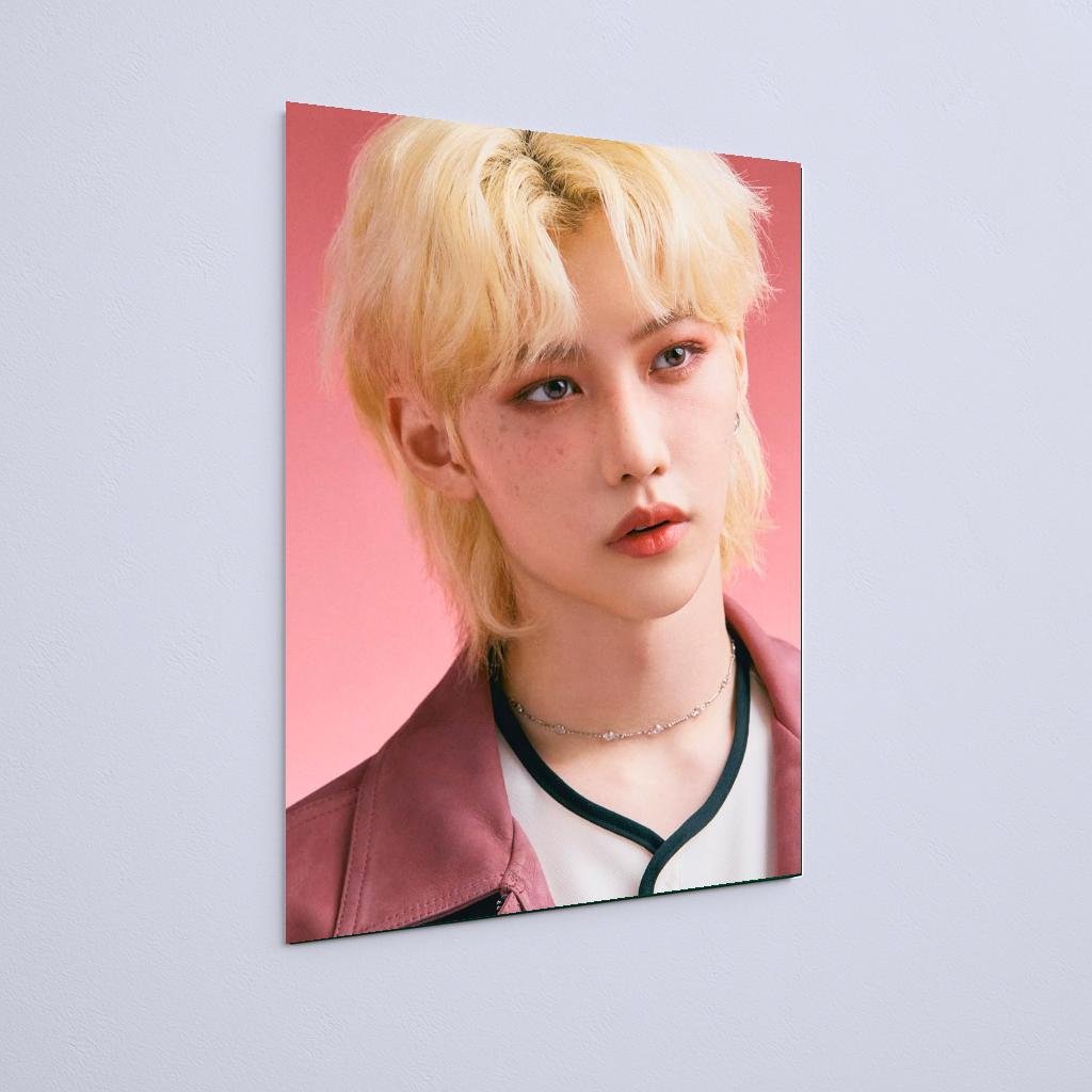 Quadro Decorativo Felix Loiro Look Rosa Fundo - Imagem 2