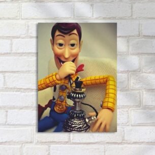 Quadro Decorativo Woody Boneco Narguile Сamisa Amarela